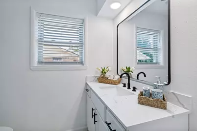 8605 Shagrock Lane, Dallas, TX 75238 - Photo 21