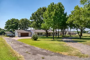 489 Pine Rd, Poolville, TX 76487 - Photo 3