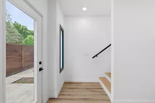 1920 Caddo St, Dallas, TX 75204 - Photo 29