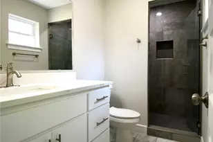 1015 Mitchell Rd, Irving, TX 75060 - Photo 7