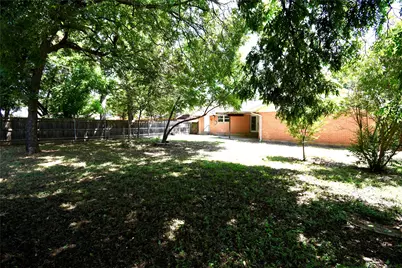 1015 Mitchell Road, Irving, TX 75060 - Photo 25