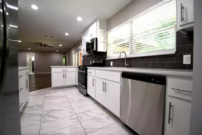 1015 Mitchell Road, Irving, TX 75060 - Photo 3