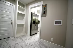 1015 Mitchell Rd, Irving, TX 75060 - Photo 27