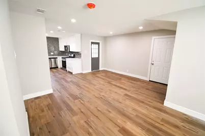 2805 Cornell Circle, Irving, TX 75062 - Photo 3