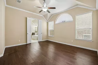 338 Wyndale Drive, Lewisville, TX 75056 - Photo 9