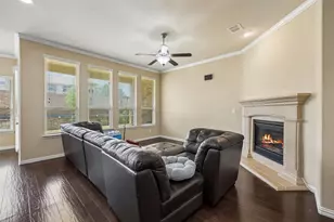 338 Wyndale Dr, Lewisville, TX 75056 - Photo 7