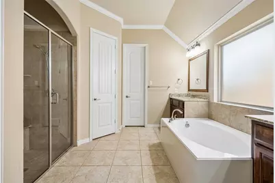 338 Wyndale Drive, Lewisville, TX 75056 - Photo 11