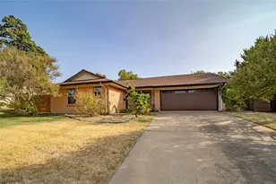 11030 Paddock Cir, Dallas, TX 75238 - Photo 1