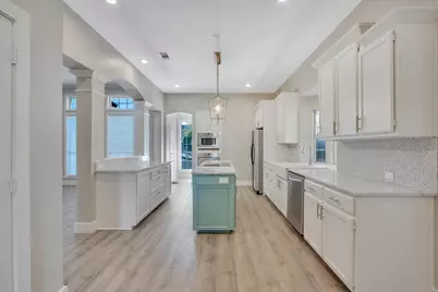 205 Oakmont Drive, Trophy Club, TX 76262 - Photo 7