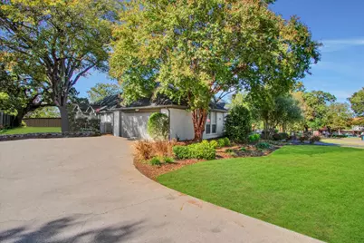 205 Oakmont Drive, Trophy Club, TX 76262 - Photo 37