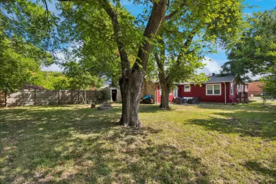 209 Kirksey Street, Waxahachie, TX 75165 - Photo 21