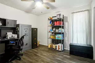 902 Meadowcreek St, Krum, TX 76249 - Photo 13