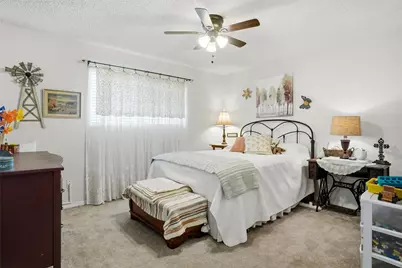 902 Meadowcreek Street, Krum, TX 76249 - Photo 9