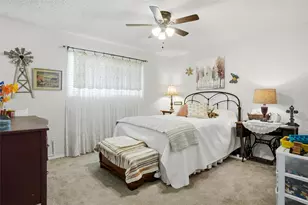 902 Meadowcreek St, Krum, TX 76249 - Photo 9