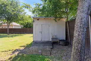 108 N Baker St, Ferris, TX 75125 - Photo 7