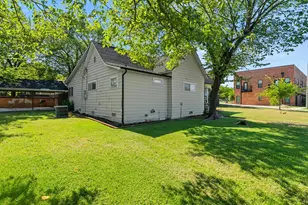 108 N Baker St, Ferris, TX 75125 - Photo 3