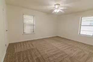 8017 Woodhue Rd, Dallas, TX 75228 - Photo 17