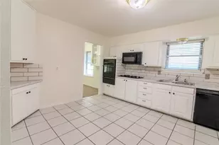 8017 Woodhue Rd, Dallas, TX 75228 - Photo 5
