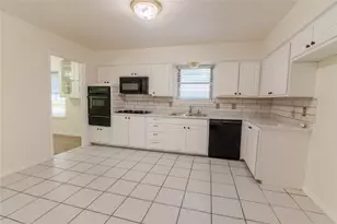 8017 Woodhue Rd, Dallas, TX 75228 - Photo 5