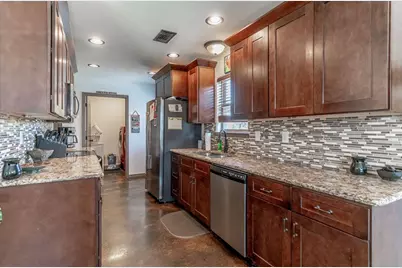 2302 San Saba Court, Granbury, TX 76048 - Photo 9