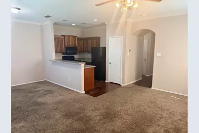 2318 Aldergate Drive, Arlington, TX 76012 - Photo 3