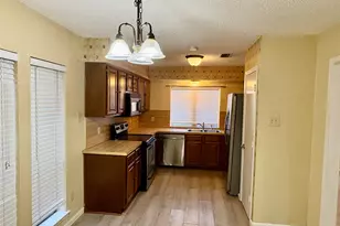 618 Pyramid Dr, Garland, TX 75040 - Photo 9