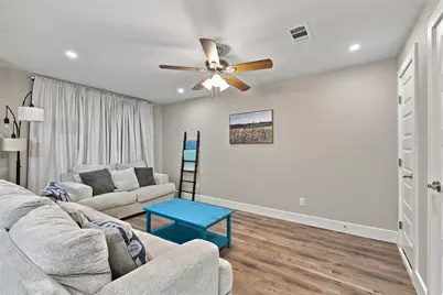 720 Thersa Drive, River Oaks, TX 76114 - Photo 9