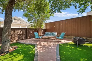 2311 Creekside Cir N, Irving, TX 75063 - Photo 11