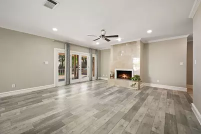 2311 Creekside Circle N, Irving, TX 75063 - Photo 5