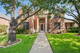 2311 Creekside Cir N, Irving, TX 75063 - Photo 1