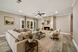 2311 Creekside Cir N, Irving, TX 75063 - Photo 5