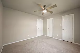 2311 Creekside Cir N, Irving, TX 75063 - Photo 31