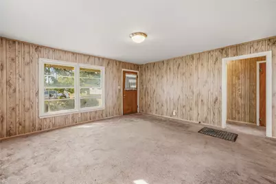431 W Collins Street, Stephenville, TX 76401 - Photo 5