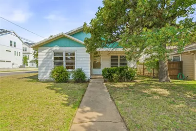 431 W Collins Street, Stephenville, TX 76401 - Photo 1