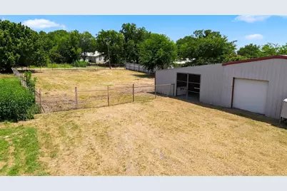 901 E Dallas Avenue, Cooper, TX 75432 - Photo 9