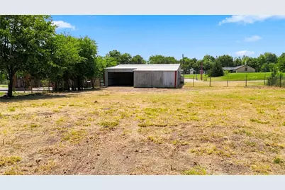 901 E Dallas Avenue, Cooper, TX 75432 - Photo 11