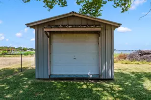 1237 Beach View, Seven Points, TX 75143 - Photo 21