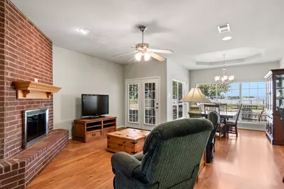 1237 Beachview, Seven Points, TX 75143 - Photo 3