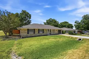 108 E 5th St, Prosper, TX 75078 - Photo 3