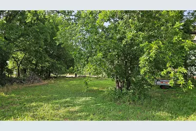 201 E Pecan Street, Mingus, TX 76463 - Photo 3