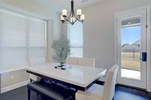 2707 Lazy Pne Ln, Arlington, TX 76001 - Photo 13