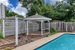 113 E Ave C, Waxahachie, TX 75165 - Photo 31