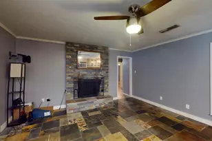 113 E Ave C, Waxahachie, TX 75165 - Photo 11