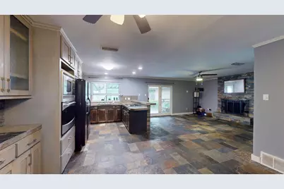 113 E Avenue C, Waxahachie, TX 75165 - Photo 5