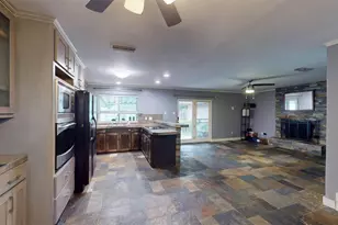113 E Ave C, Waxahachie, TX 75165 - Photo 5