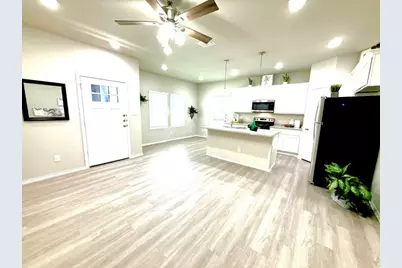 3501 Renfro #417, Burleson, TX 76028 - Photo 3