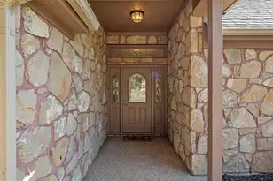 108 Landsborough Dr, Waco, TX 76712 - Photo 3