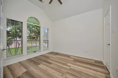 3244 Serpis, Grand Prairie, TX 75054 - Photo 31
