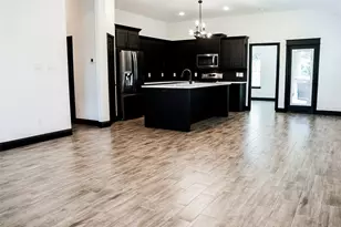 213 Clover Cir, Weatherford, TX 76086 - Photo 5