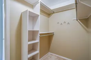13845 Leinsper Green St, Dallas, TX 75240 - Photo 21